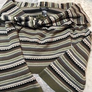 Wide neck bell leave light weight sweater